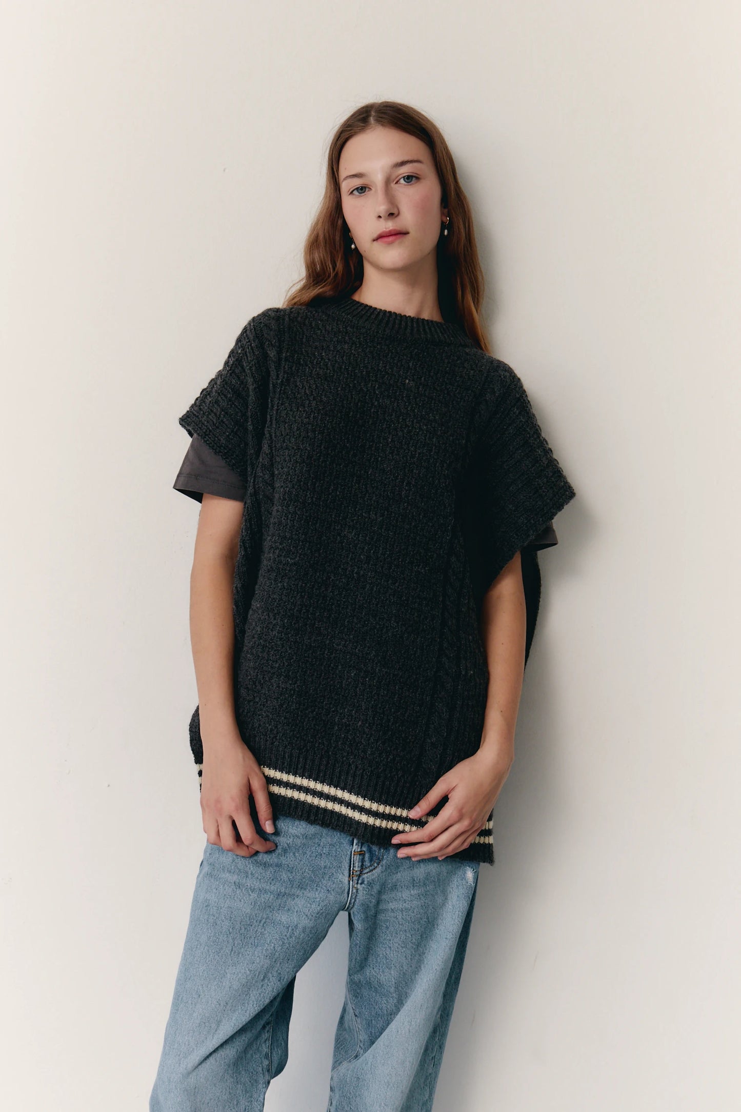 GREY TEXTURED PONCHO