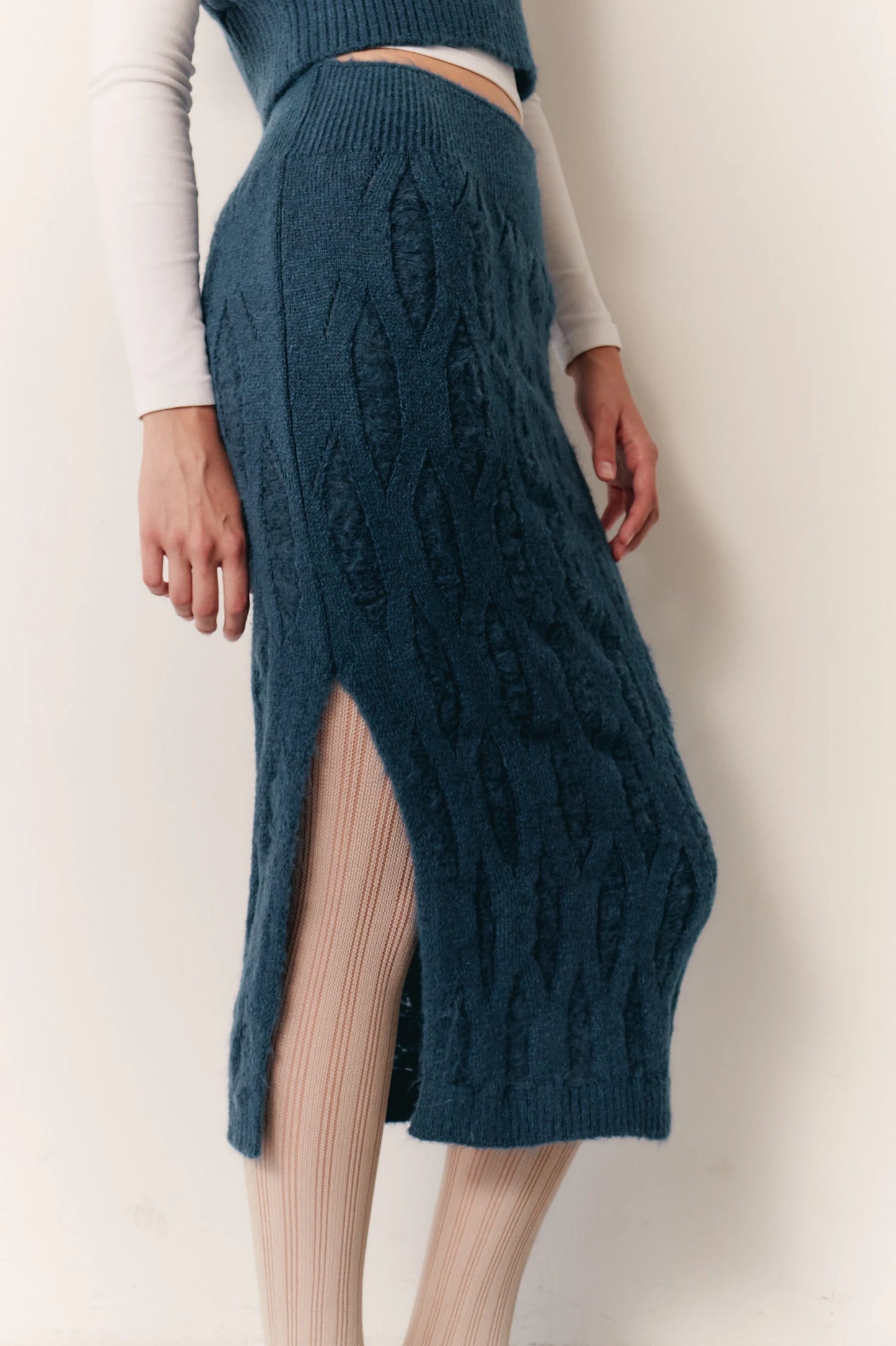 BLUE RIBBED SKIRT